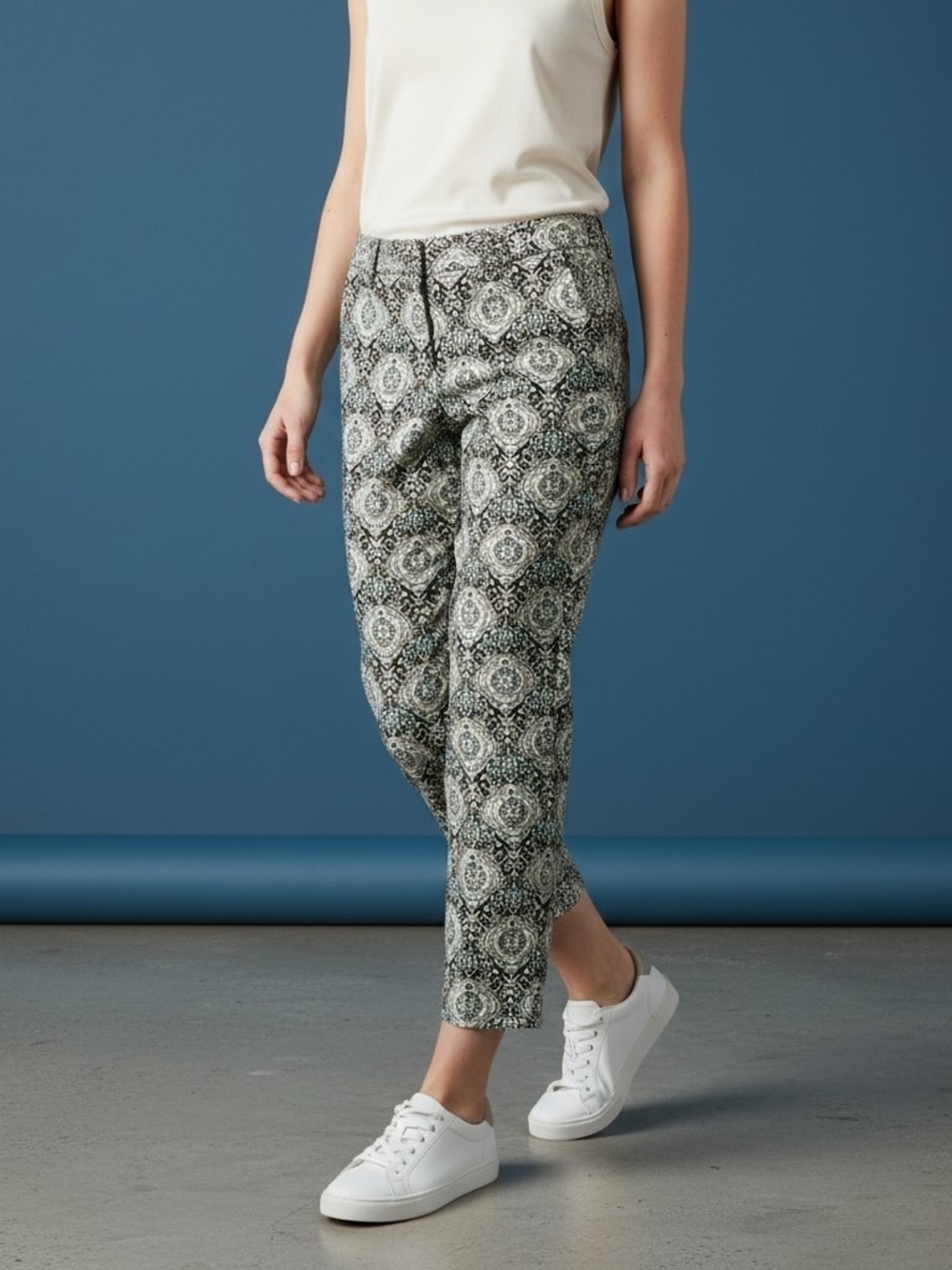 Ann Taylor Signature Fit Cropped Pants Brown Teal Paisley Damask Stretch Size 10